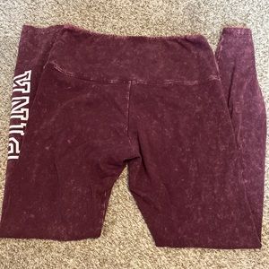 PINK maroon logo leggings size M